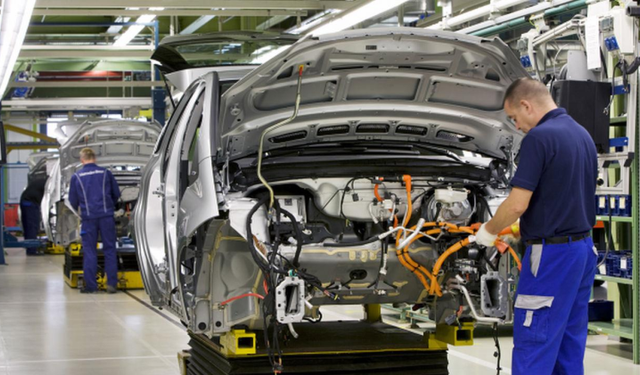 Türkiye’de üretilen her 2 otomobilden biri Bursa’dan çıktı