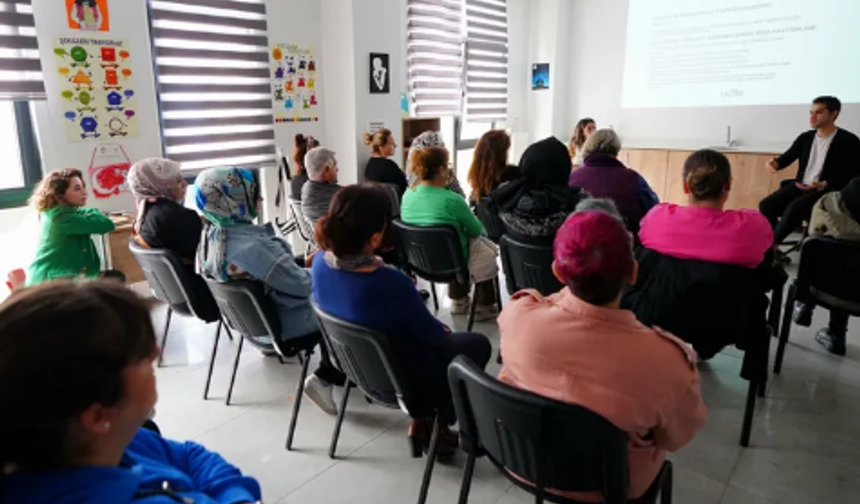 Beylikdüzü’nde biliçlendirme semineri düzenlendi