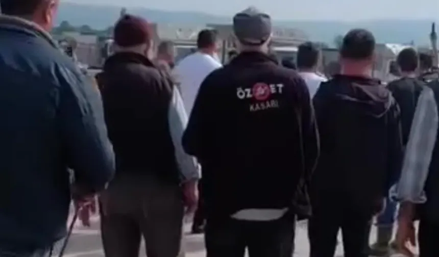 Bursa'da kurban pazarında ortalık karıştı! Jandarma havaya ateş açtı