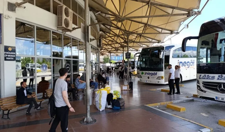 Bursa'da terminalde unutulan çantadan servet çıktı!