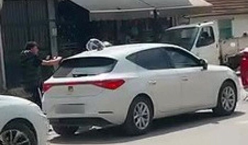 Bursa’da trafikte kim kime yol vermedi? Sürücülerin kavgası gündem oldu!
