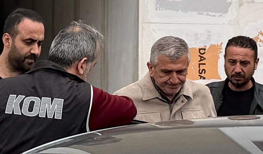 Akçakoca Belediye Başkanı Fikret Albayrak görevden uzaklaştırıldı