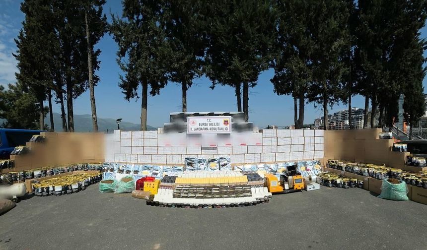 Bursa'da devasa operasyon: Kaçak tütün şebekesi çökertildi!