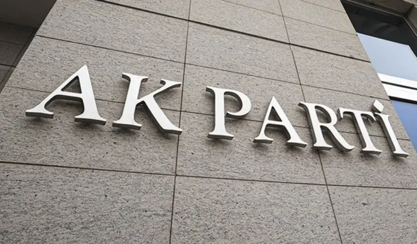 AK Parti'de 4 il başkanı görevden alındı