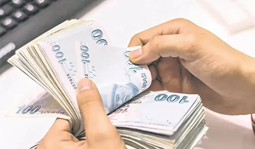 Emekliler için temmuz müjdesi netleşti: İşte 5 aylık kesinleşen maaş zam oranı!