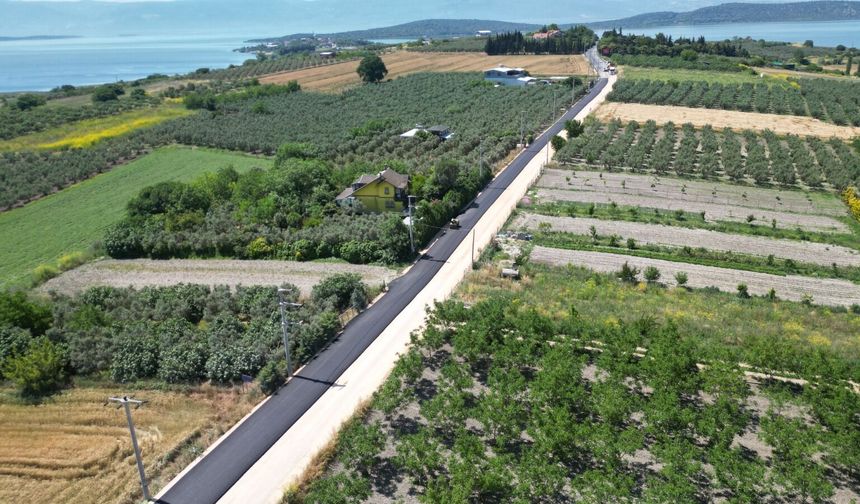 Bursa’nın o köyü ulaşımda çağ atlıyor! Yollar 7 bin ton asfaltla yenileniyor