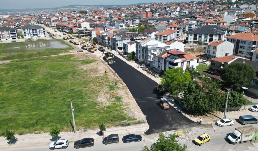 Bursa’da 2 bin ton asfaltla o cadde yenilendi!