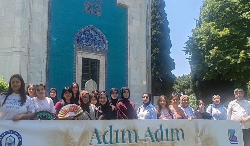 Yıldırımlı Gençler "Adım Adım Kadim Bursa" ile Tarihi Yeniden Keşfediyor!