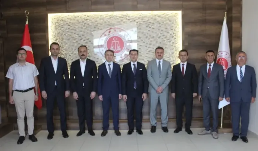 Bursa Adliyesi’nde veda vakti! Görev değişimi sonrası duygusal anlar