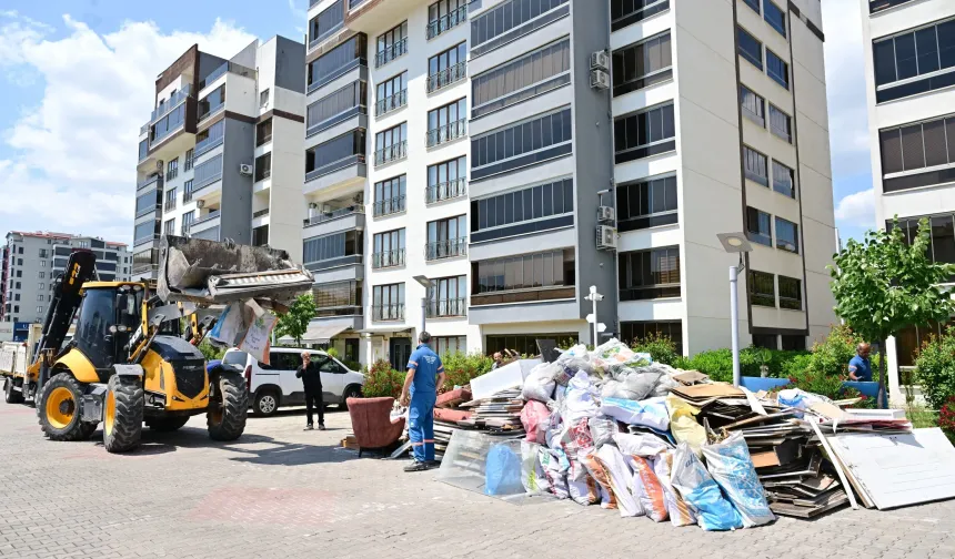 Yıldırım Belediyesi yangınzedelerin yaralarını sarıyor