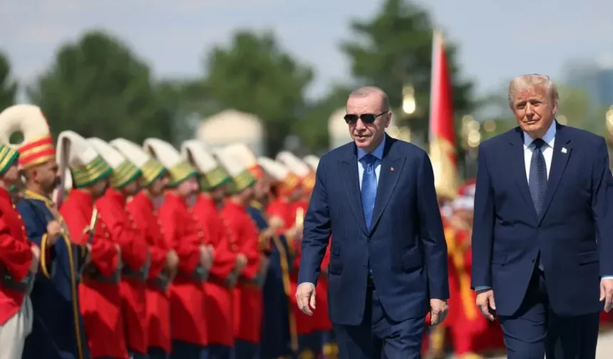 Dünya liderlerini etkileyen tarihi karşılama! Cumhurbaşkanı Erdoğan'dan NATO Zirvesi detayı