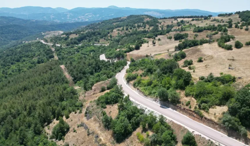 Bursa’da köy yolları yenileniyor! 11 mahallede 45 kilometrelik ulaşım hamlesi