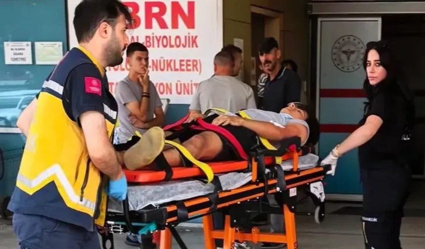 Bursa'da feci çarpışma! Bisikletli çocuk aracın camına savruldu