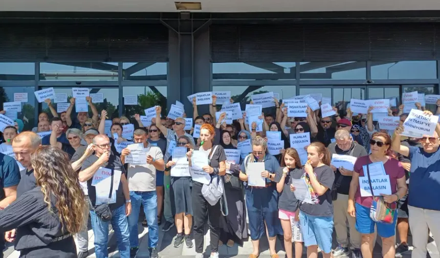 Bursa’da Atış Yapı mağdurlarından TMSF önünde çağrı: “4 bin ailenin akıbetini soruyoruz”