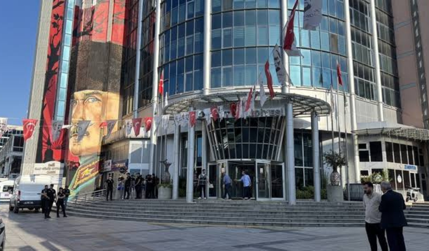 Son Dakika | İzmit Belediyesine yönelik "yolsuzluk" operasyonu