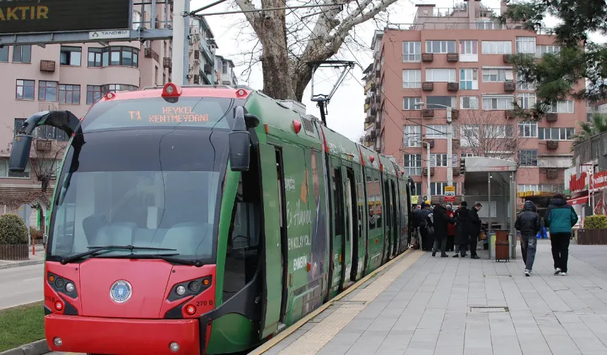 Bursa T1 tramvay hattında yeni dönem! Park yasağı ve korkuluk geliyor