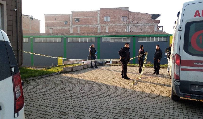 Bursa’da sır dolu ölüm! Yol kenarında ölü bulunan esnafın yanında tabanca çıktı