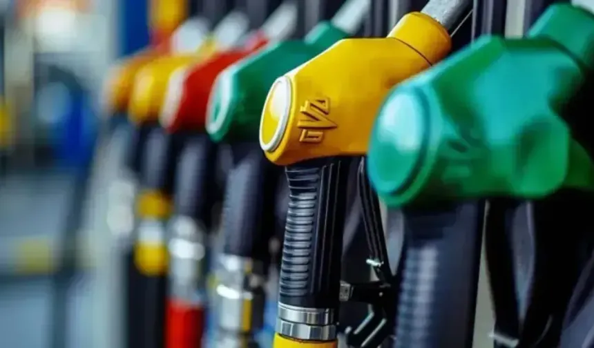 Akaryakıt fiyatlarında son durum! Benzin, motorin ve LPG'ye zam, indirim var mı? (20 Ağustos 2026)