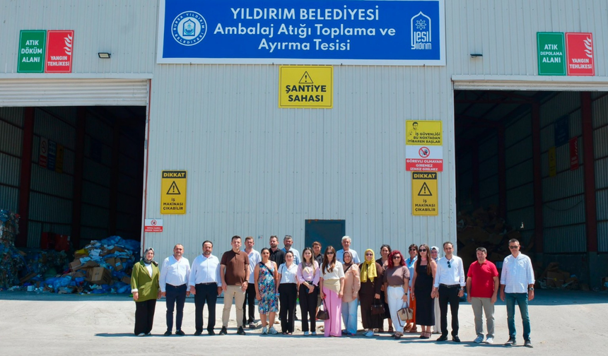 Bursa’nın 17 ilçesi sıfır atık için Yıldırım’da bir araya geldi!