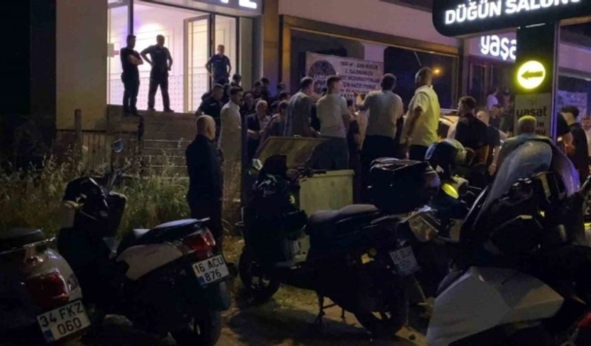 Bursa'da düğünde oyun havası kavgası! Bıçaklar çekildi, 3 kişi yaralandı