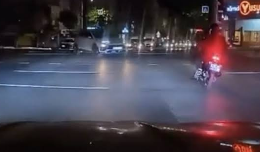 Bursa’da kırmızı ışık ihlali iddiası! Motosiklet sürücüsü hastanelik oldu