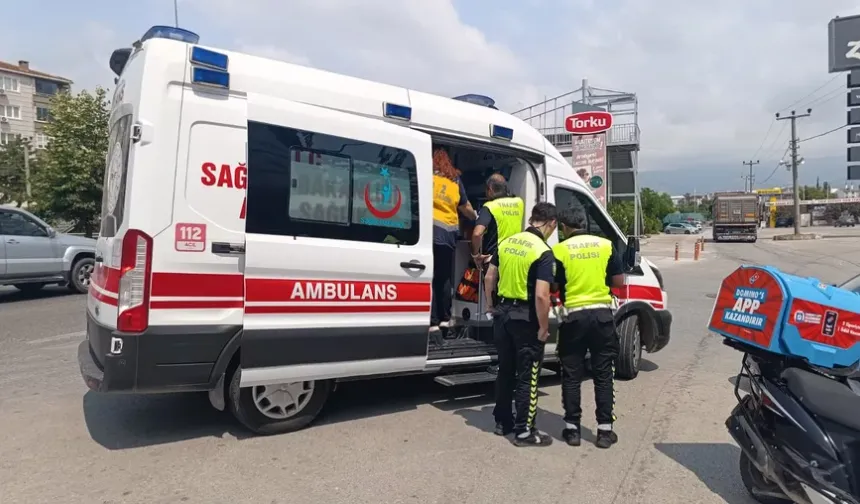 Bursa'da Dönüş Yapan Otomobile Arkadan Çarptı