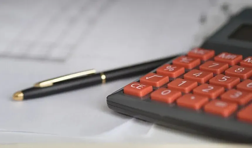 2026 yılı büyüme beklentisi yüzde 3,3, enflasyon tahmini yüzde 28,4 oldu
