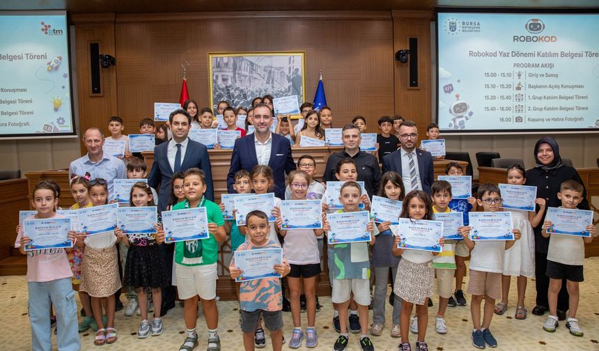 Bursa’da 120 çocuk teknolojiyle buluştu! ROBOKOD eğitimleri tamamlandı