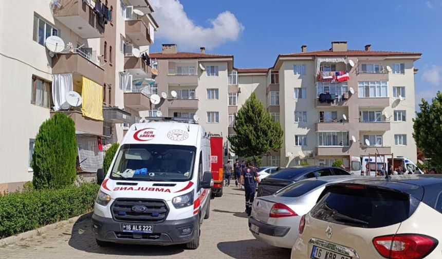 Bursa’da apartman dairesinde yangın paniği!