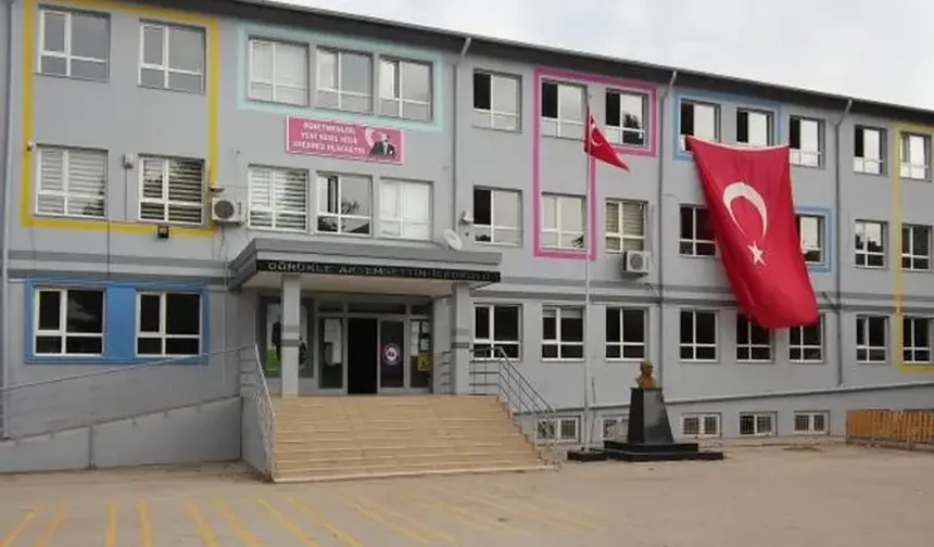 Bursa eğitim camiasını üzen kayıp! Yücel Özgür hayatını kaybetti