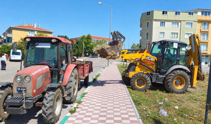 Bursa'da temizlik çalışmaları hız kesmeden devam ediyor