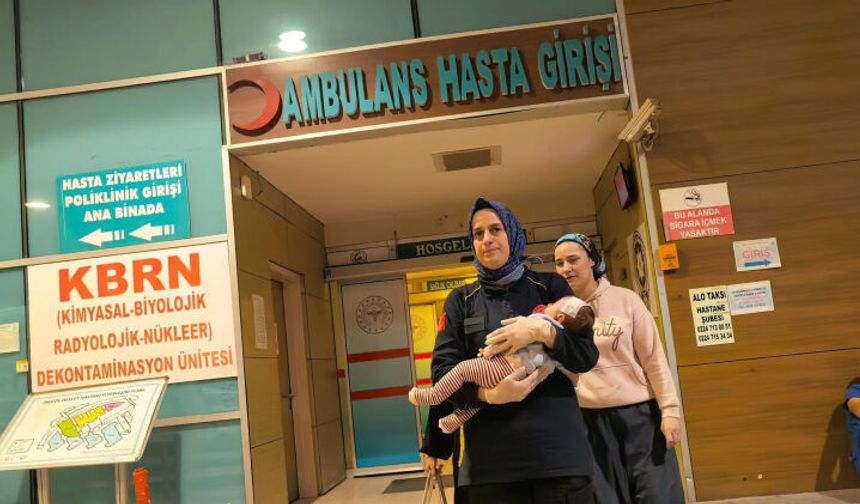 Kanepeden düşen 2 aylık bebek beyin kanaması geçirdi!