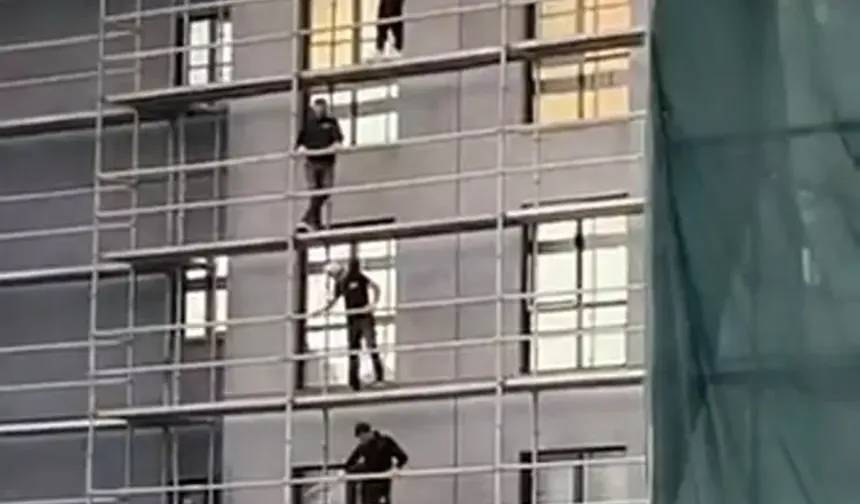 Bursa’da metrelerce yükseklikte tehlikeli mesai!