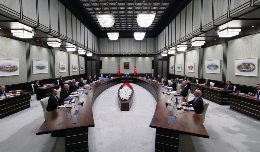 Kabine bugün Beştepe’de toplanıyor! Fon soruşturması gündemde